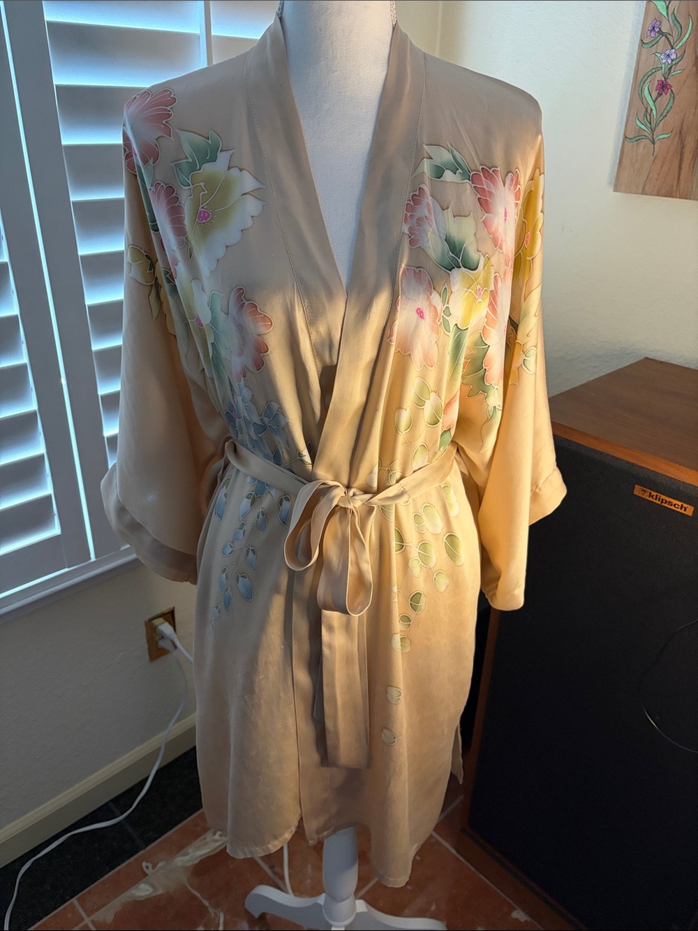 💗🤎Vintage Tan & Baby Pink Floral 100% Pure Silk Robe/Kimono W/Belt Size L